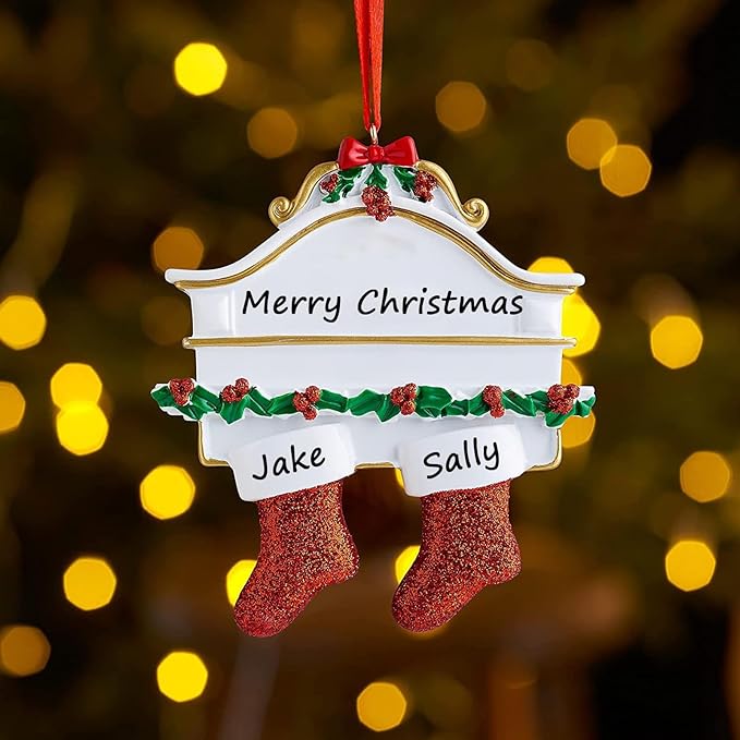 Personalized Christmas Ornaments 2025 Family of 2/3/4/5/6/7/8 Custom Christmas Stocking Ornament with Names Customized Ornaments for Xmas Tree,Family of 3