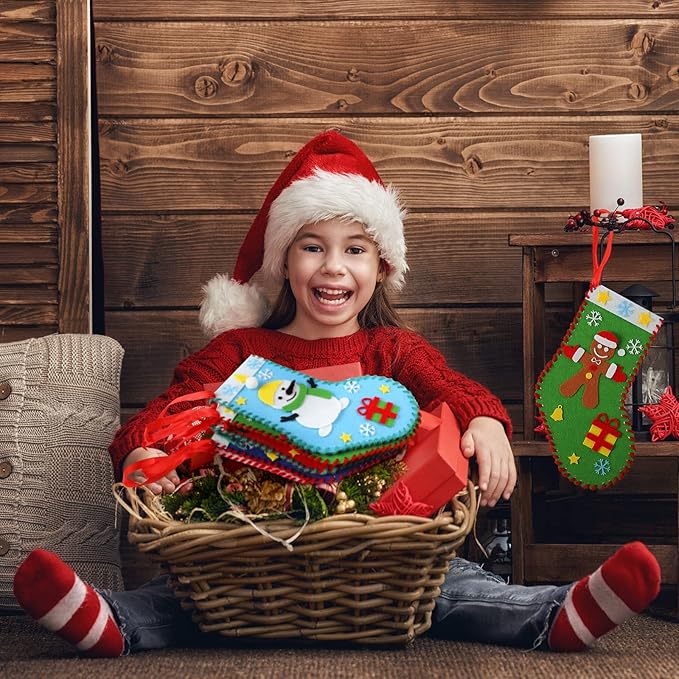 10 Pieces Felt Christmas Craft DIY Christmas Felt Stockings with Ornaments Handmade Sewing Sock Kits for Kids Christmas Favors Decorations Crafts Kits Christmas Party Hand DIY Supplies, 5 Styles