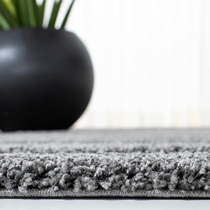 SAFAVIEH Florida Shag Collection Area Rug - 6' x 9', Grey & Grey, Border Design, Non-Shedding & Easy Care, 1.2-inch Thick Ideal for High Traffic Areas in Living Room, Bedroom (SG454-8080)