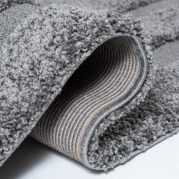SAFAVIEH Florida Shag Collection Area Rug - 6' x 9', Grey & Grey, Border Design, Non-Shedding & Easy Care, 1.2-inch Thick Ideal for High Traffic Areas in Living Room, Bedroom (SG454-8080)