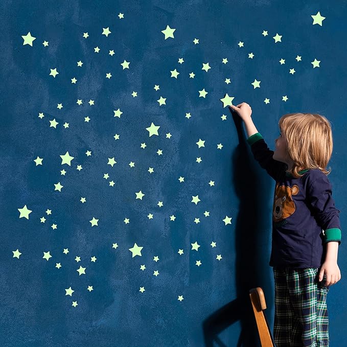 Glow in The Dark Stars for Ceiling, Luminous Wall Sticker, Kids Bedroom Wall Decal, Sticky Fluorescence Star, Gift for Boys and Girls (Green)